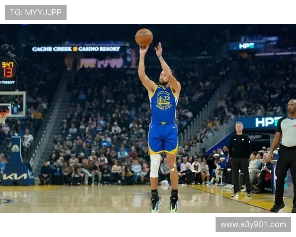 库里复出空砍三分绝杀失手